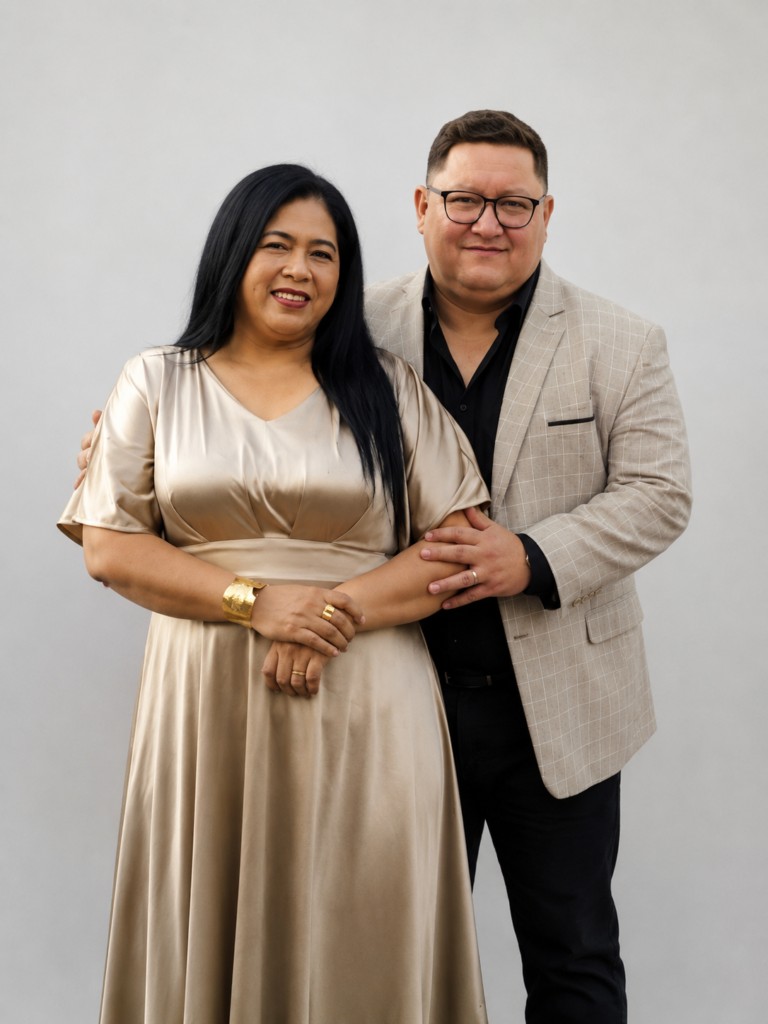 Ap. Richard y Vicky Gordillo